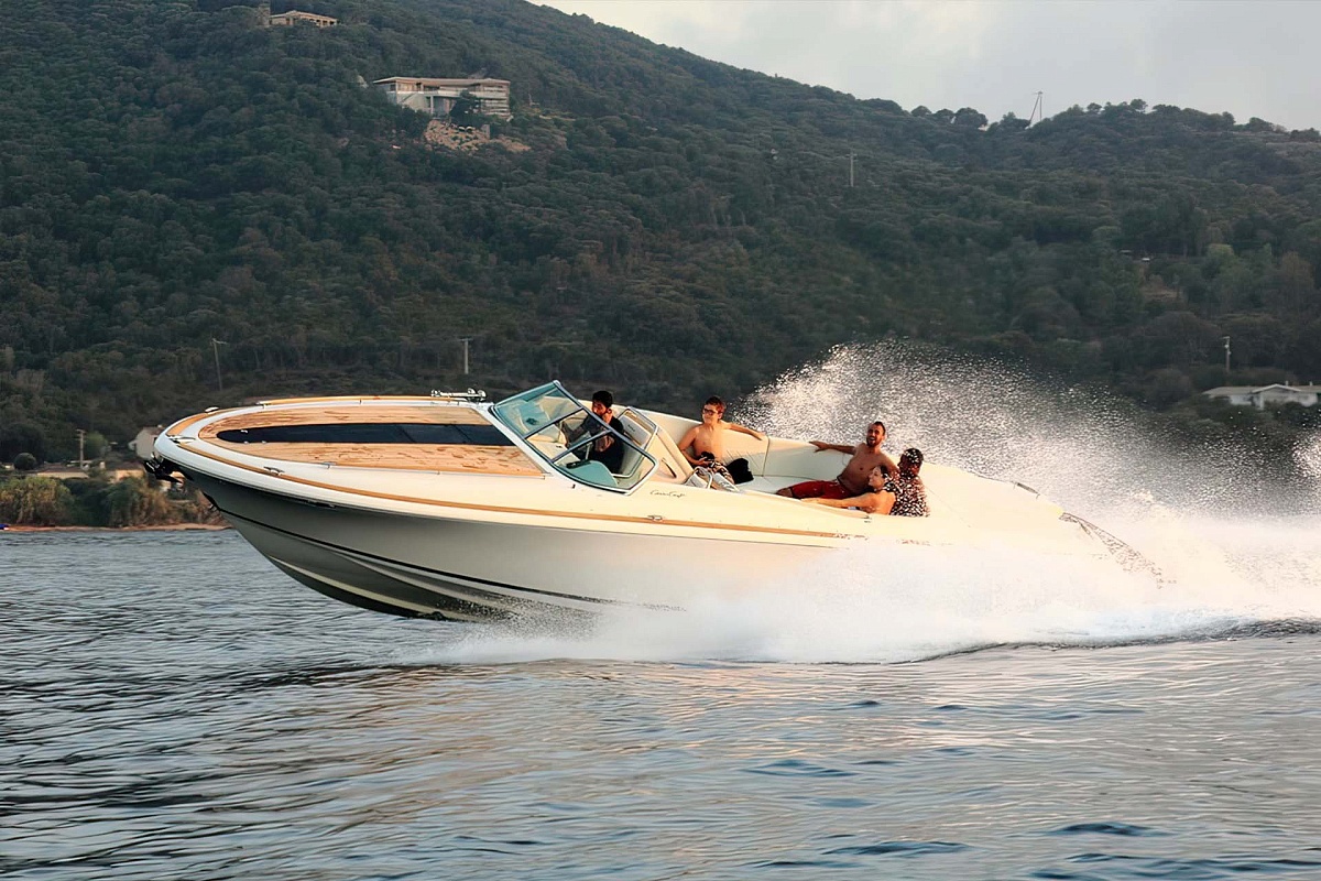 Аренда катера Chris Craft Corsair 32 на Сардинии, Корсике